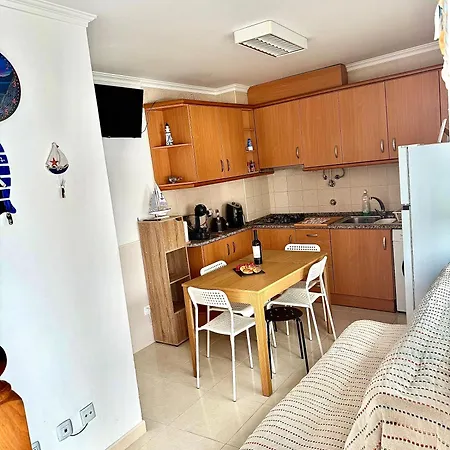 Casinha Do Carapau - - 80m ナザレ